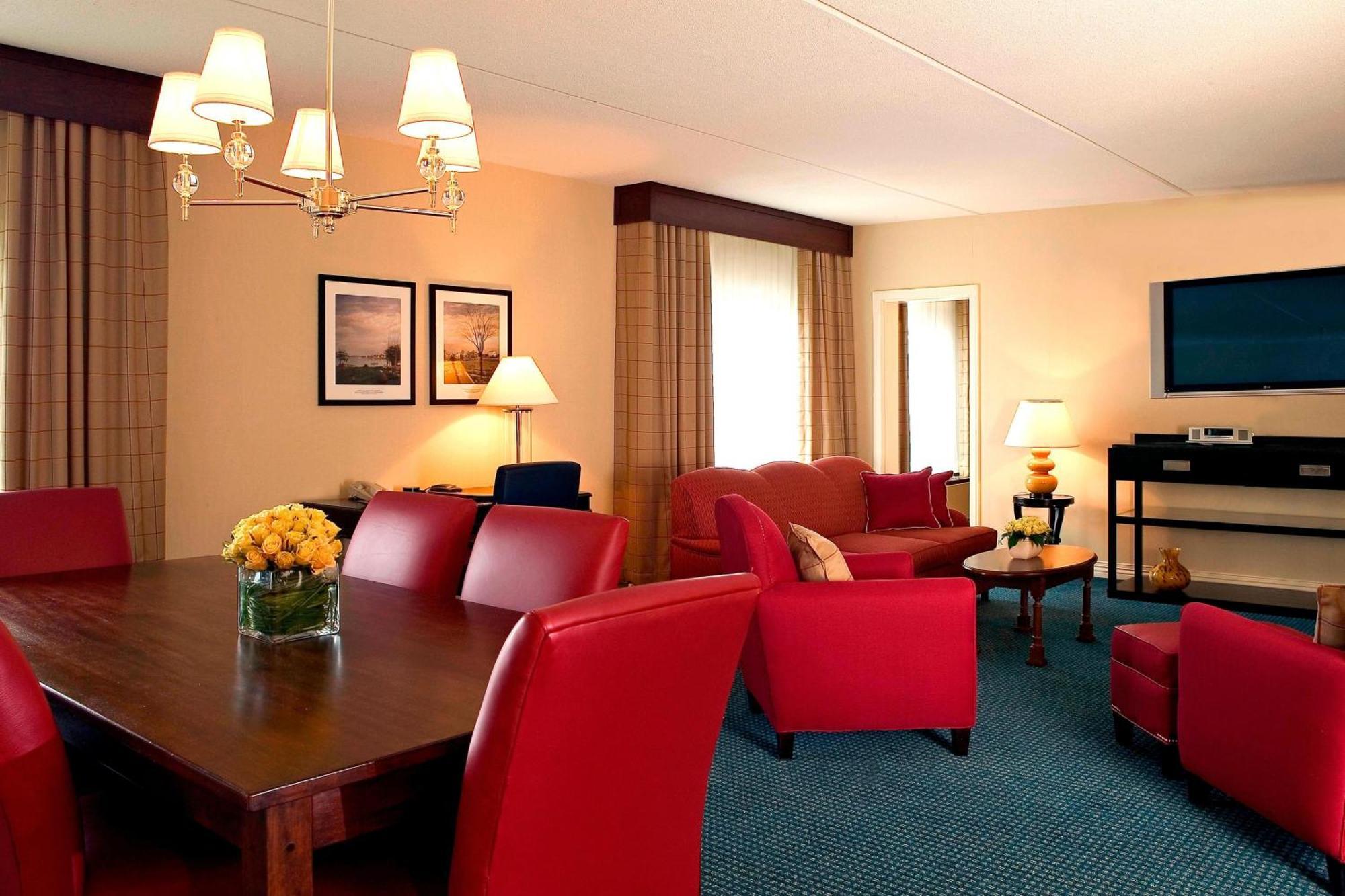 Four Points By Sheraton Wakefield Boston Hotel & Conference Center Esterno foto